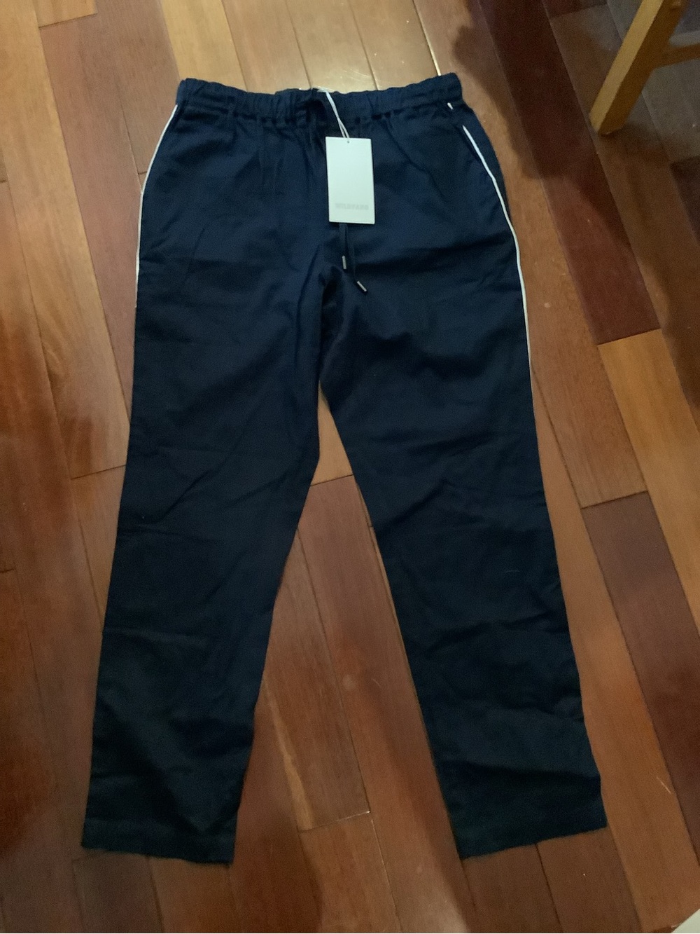 Wildfang Navy Chino pants with White Side Piping and drawstring size Large NWT